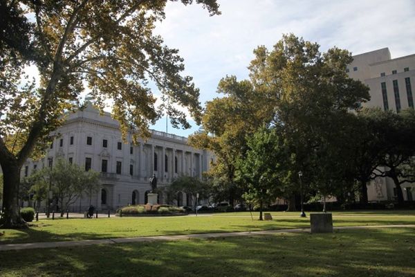 Fifth Circuit to Rehear Petition Challenging FCC Jurisdiction on Universal Service Fund