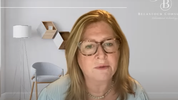 Students Should Limit Screen Time, Panel Hears