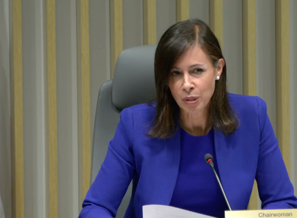 FCC Moves to Reinstate Net Neutrality, Keeps Rules Open for Comment