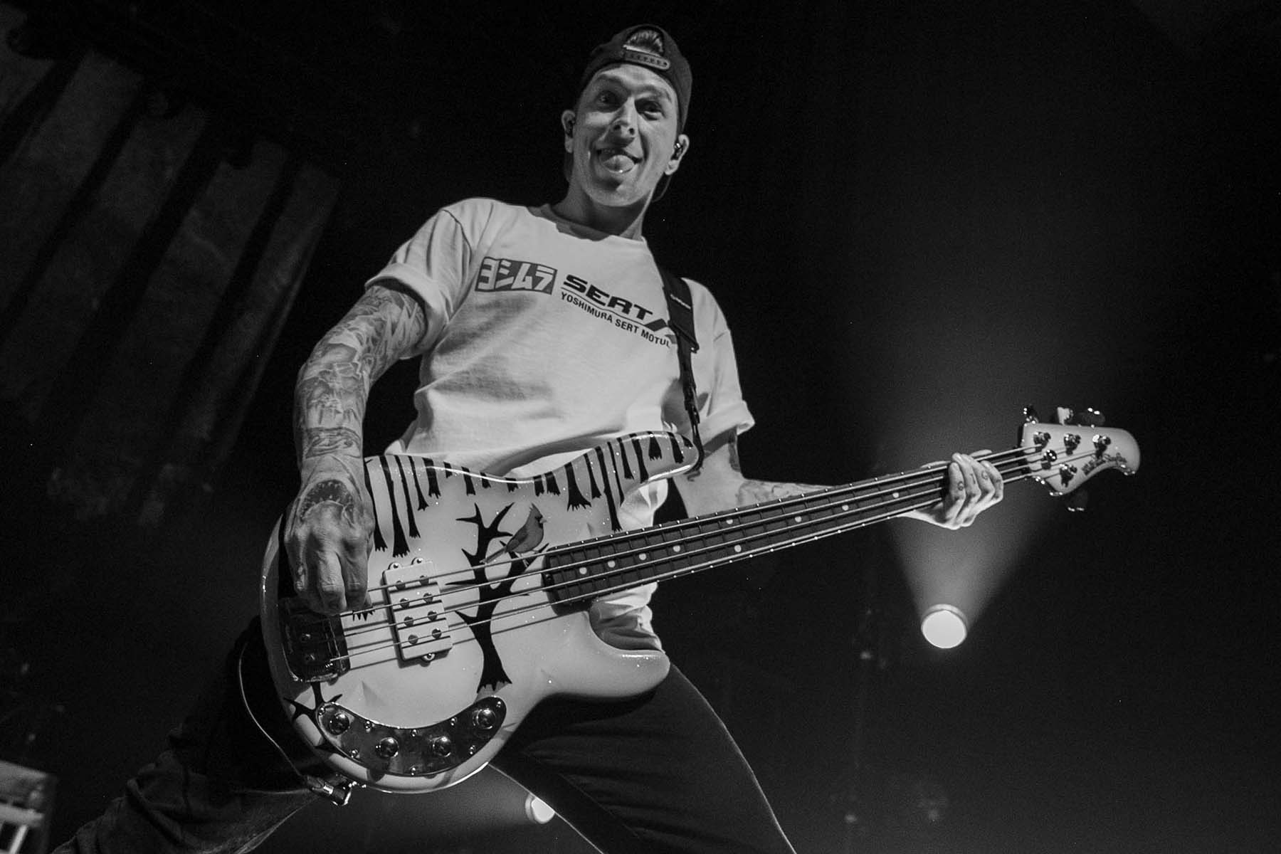 Sleeping With Sirens SOLD OUT Night in Chicago for their An Ending In Itself Tour