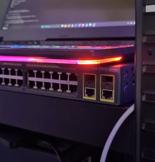 Homelab: mijn Cisco 2690 Catalyst switch en server correct configureren
