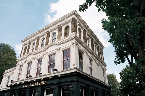 Thurs 20 Aug: Al fresco film at the Brittania, with Andrew Weatherall