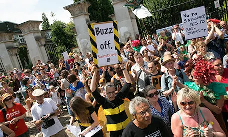 Protesters Stokey Local Newington Sainsbury's Wilmer Place