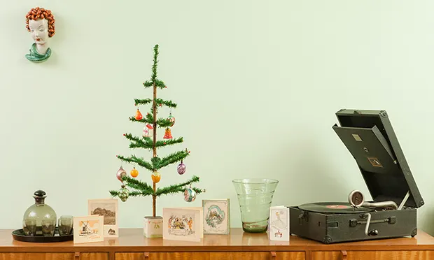 The Geffrye Museum decks the homes of Christmas past