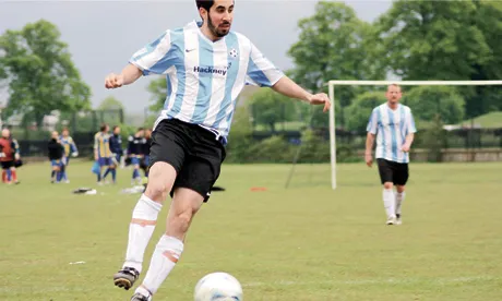 Massimo Masella of the Seconds controls the ball before shooting. Photo: Ragi Nor