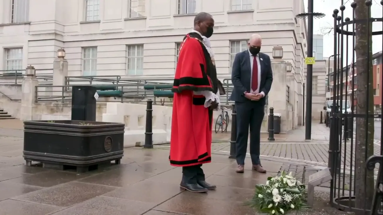 ‘Be the light in the darkness’: Hackney marks Holocaust Memorial Day