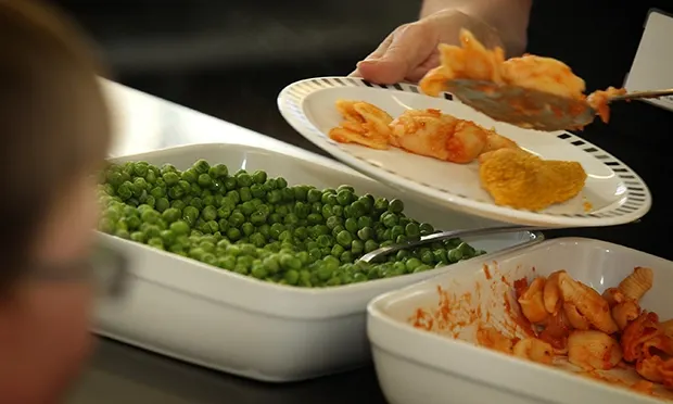 Jewish community leaders ‘going extra mile’ to feed local children in run-up to Rosh Hashanah