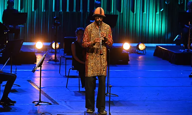 Shabaka Hutchings and the Britten Sinfonia, Barbican, music review: ‘Jazz’s untamed spirit resonates in 2020’