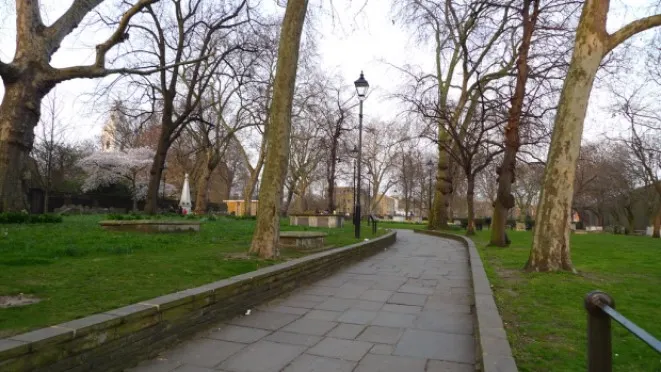 Council forces developers to open up St-John-at-Hackney churchyard walkway