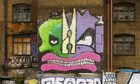 Graf on the Lea Navigation 007 Burning Candy Crew Graffiti on the Lea Navigation