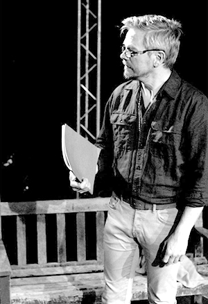 Rus Kallan as deceased mathematician Robert