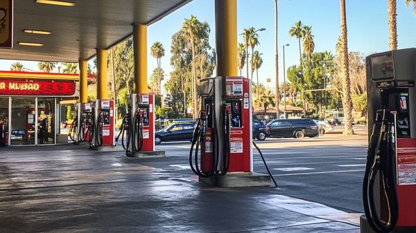 Memorial Day weekend opens at $4.56 a gallon — and GasBuddy sees $4.80 by September