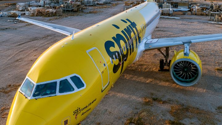 Spirit Airlines collapse strands travelers, scrambles refunds and fares