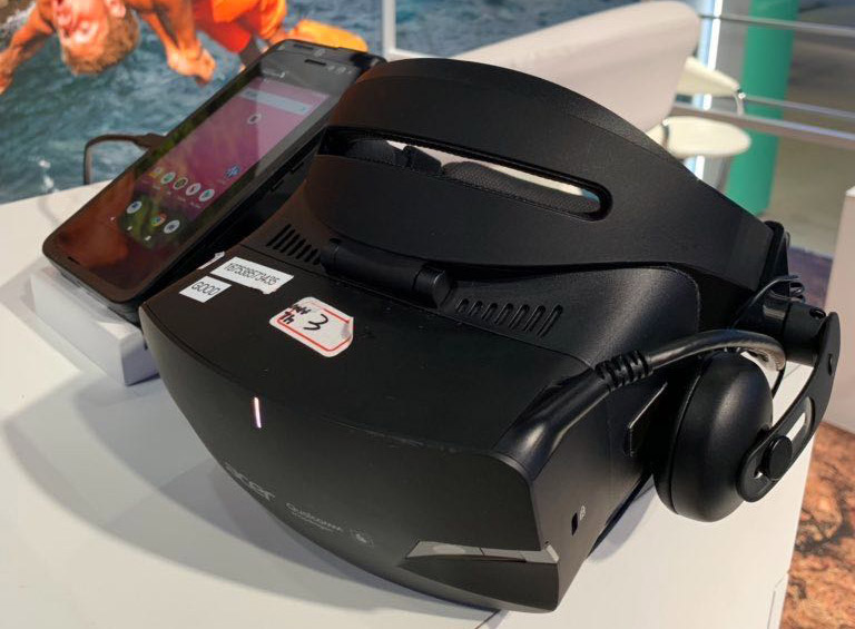 qualcomm vr headset reference design