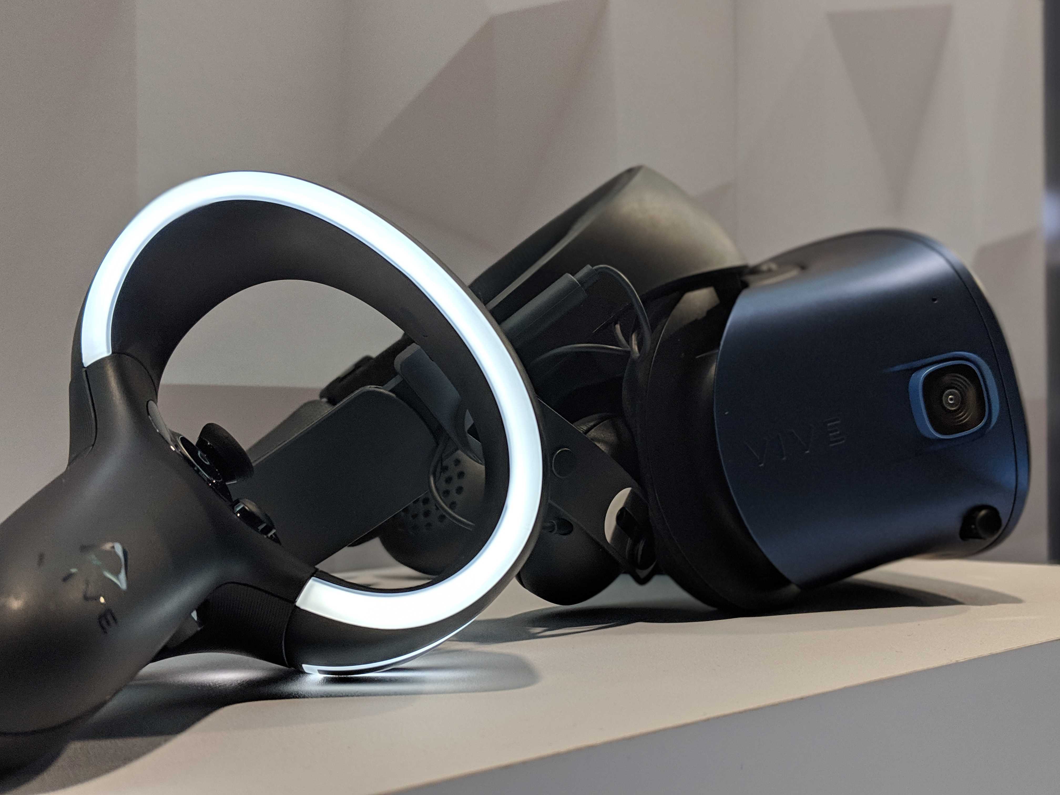 vive cosmos controllers ces 2019