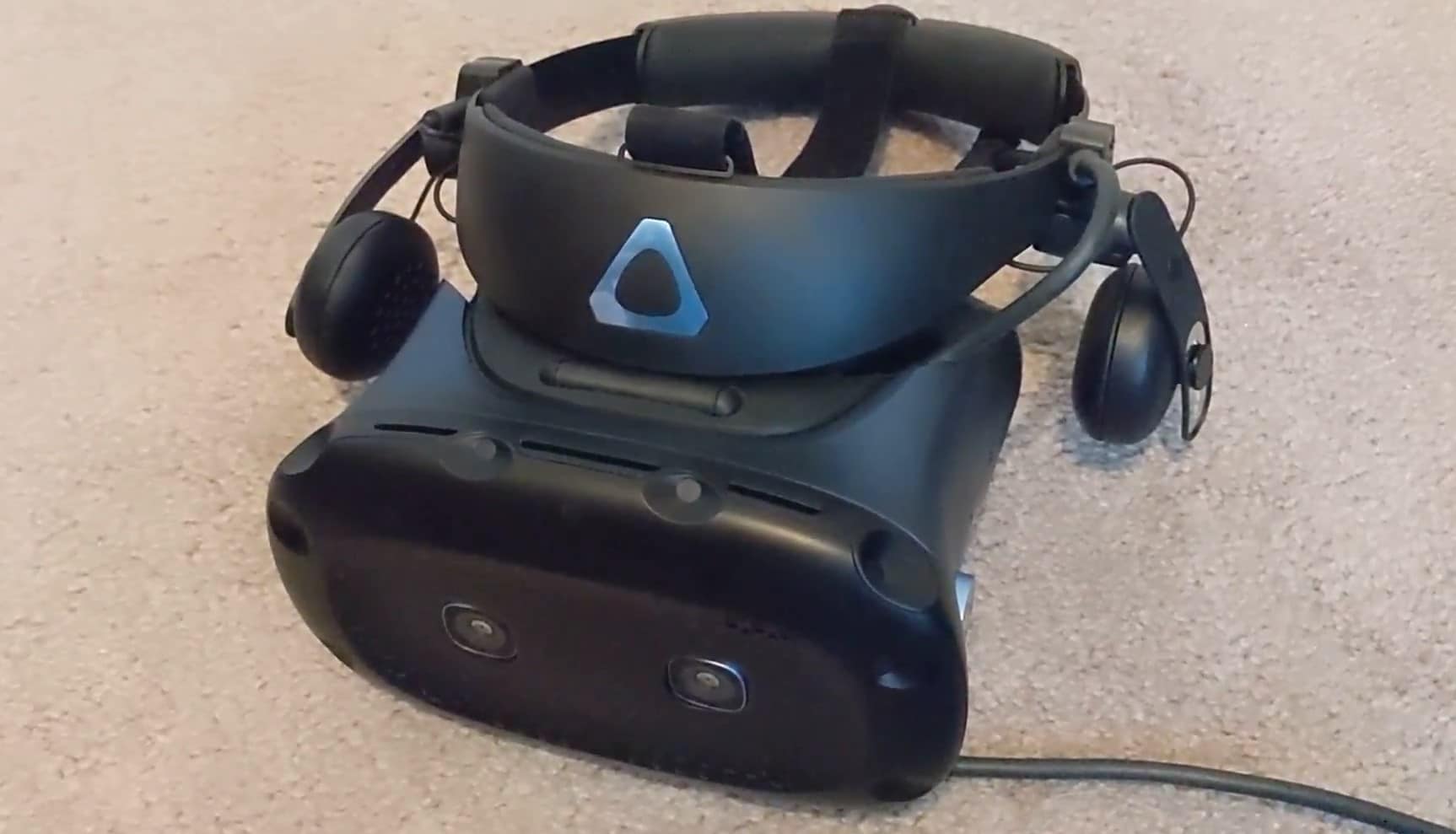 htc vive cosmos elite external tracker attachment