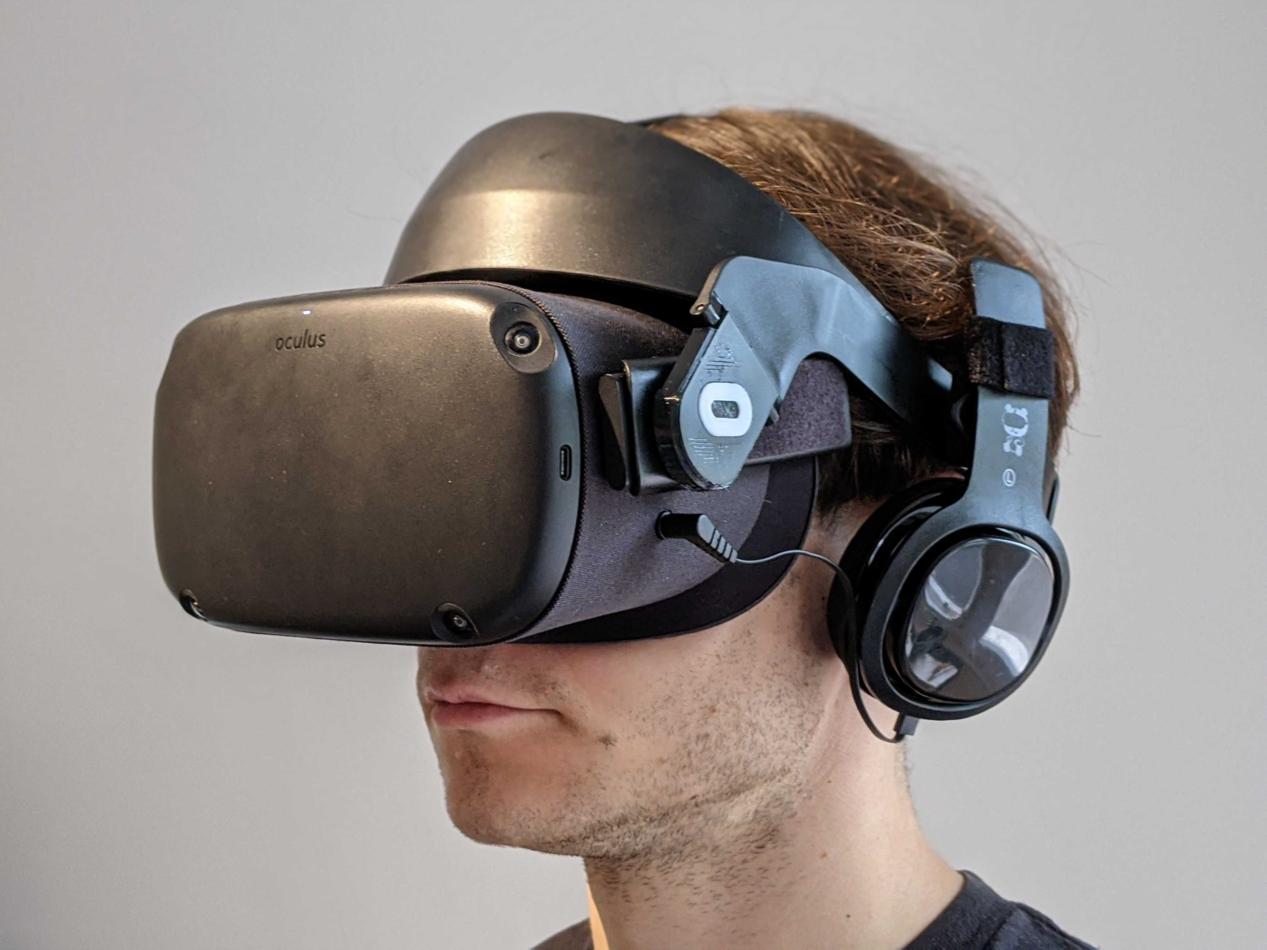 Oculus Quest Halo Strap Review (1)