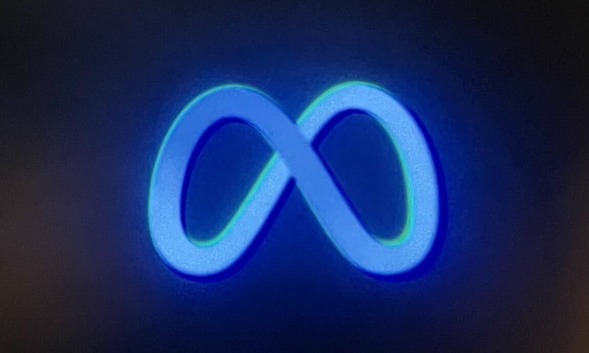 Meta Logo Through The Lens Quest 2