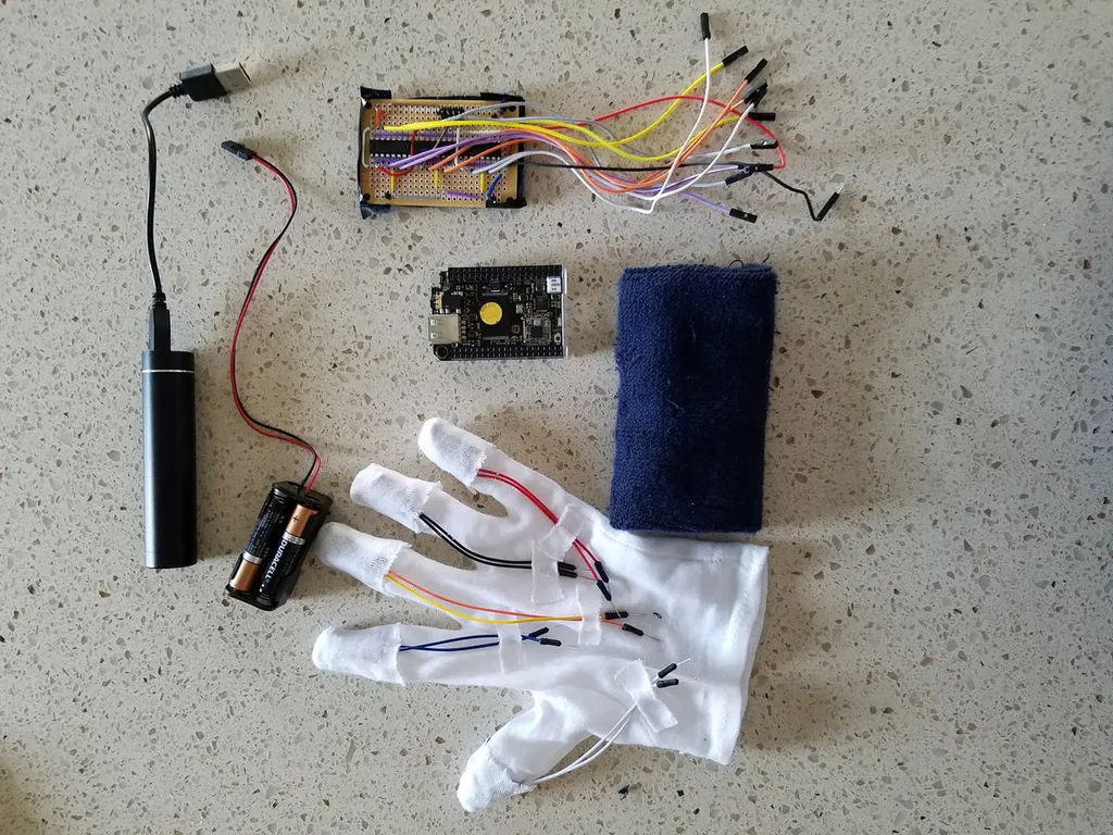 5 DIY Virtual Reality Projects Include Haptic Glove And Pinball Machine