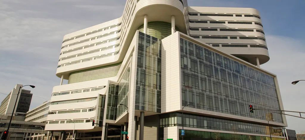 Chicago's Rush University Medical Center is Swapping Pigs with VR for Surgery Practice