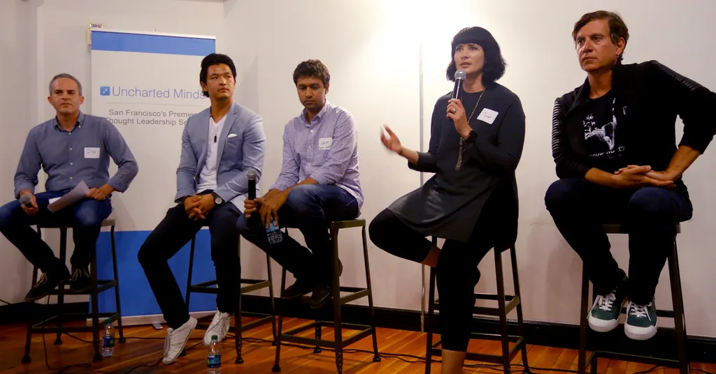 VR Rising: 5 Trends to Watch As The Industry Grows In 2017