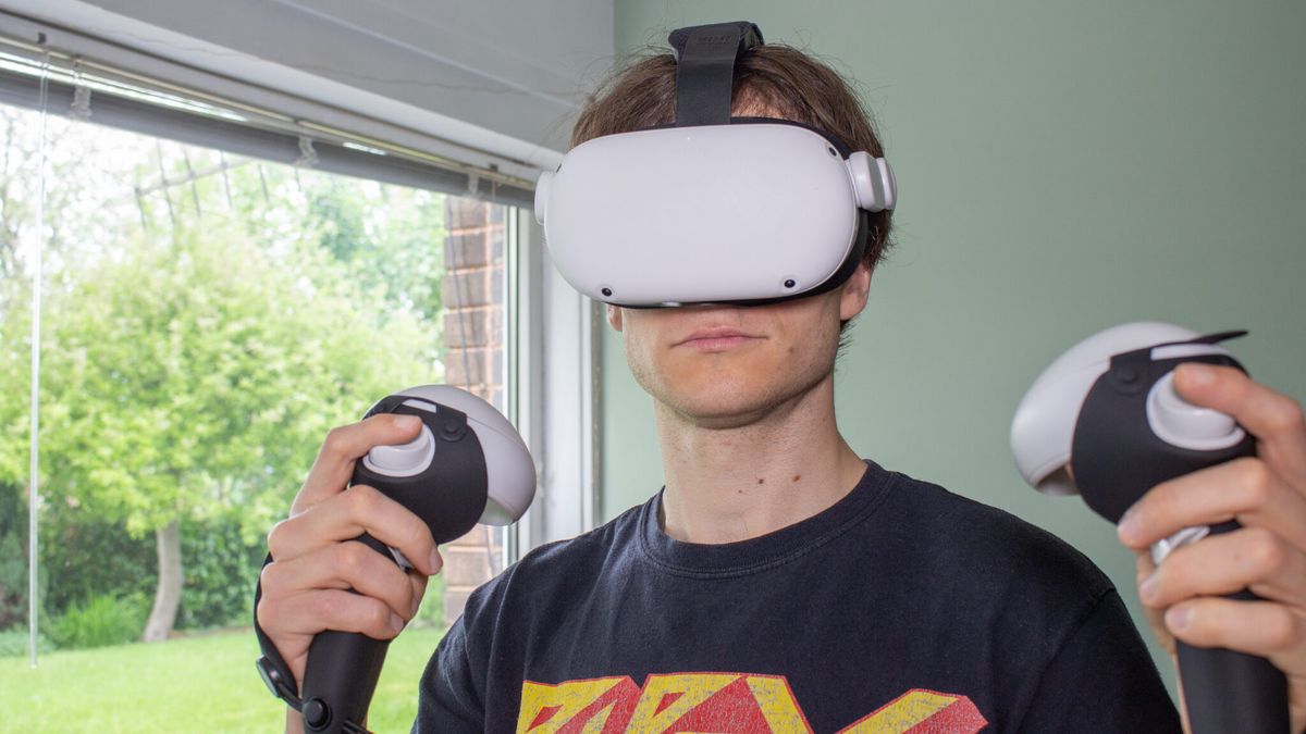 Kiwi Design Meta Quest 2 Accessories Review: Elite Strap, Touch