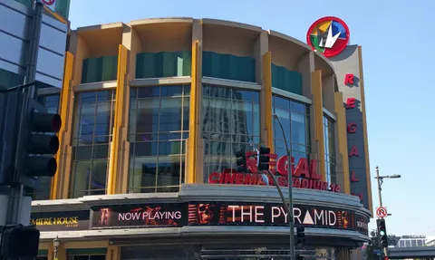 Theaters are Testing the VR Waters, and a 3D Film Festival is Helping to Lead the Way