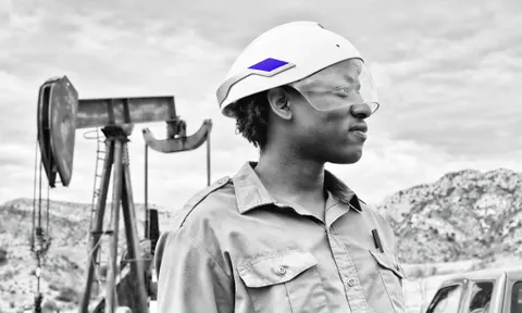 Daqri Has Acquired an EEG Headband Company to Integrate Their Tech into an Industrial Augmented Reality Helmet