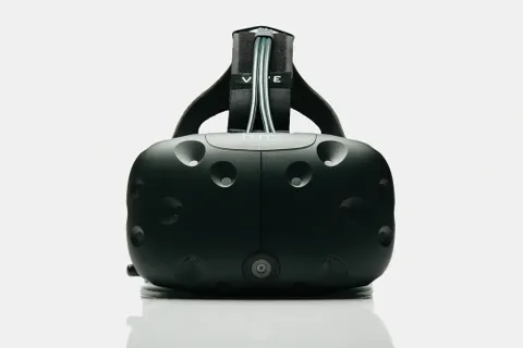 Vive Pre Is Shipping To More Devs