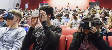 This Arizona University Is Letting Students Earn A Bachelor's Degree In VR