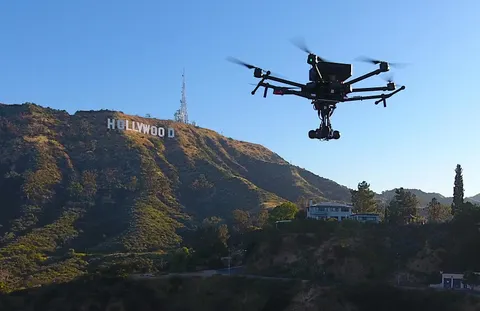 Flying EYE Is A 360-Drone That Broadcasts In 6K Resolution