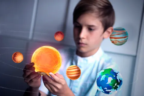 Merge VR Unveils the Merge Cube and Miniverse