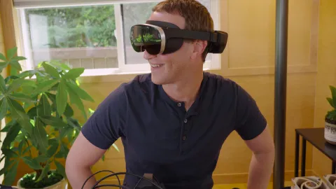 Zuckerberg Wants Meta's AR/VR Business To Be As Big As Ads By 2030