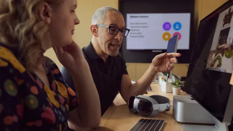 Apple Tells Vision Pro Developers To Not Describe Their Apps As VR, AR, MR, Or XR