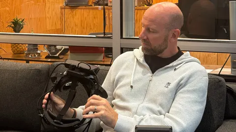 Meta CTO Shares Photo Holding Wide Field Of View Prototype Headset