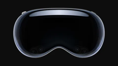 Apple Vision Pro 2 Reportedly Cheaper & Lighter, Mac-Tethered Headset Coming Too