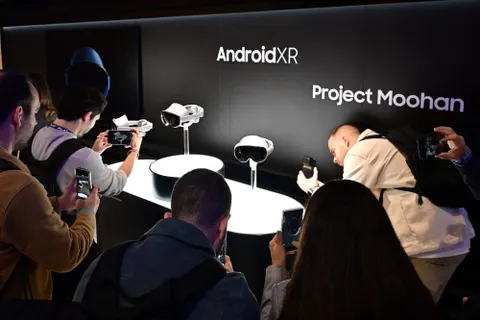 Samsung Phones Can Soon Capture 3D Videos To View On "Galaxy XR Headsets"