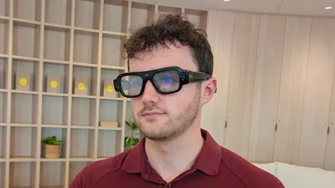 Snap Specs Hands-On: Minimum Viable Consumer True AR Glasses