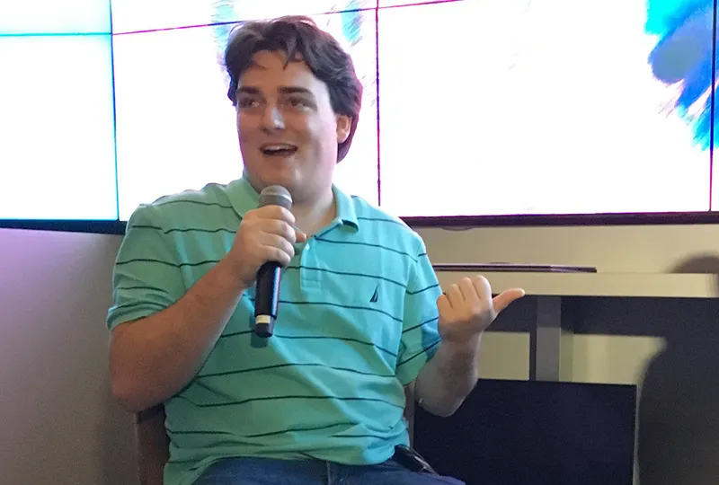 Oculus Rift Inventor Palmer Luckey Pledges $2K To ReVive Hack