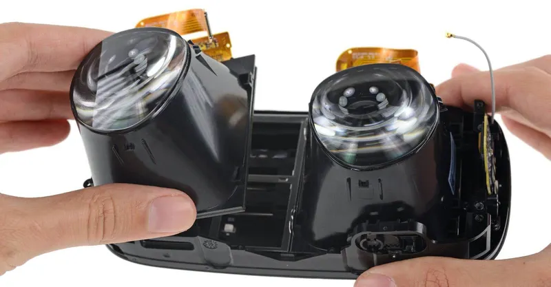 DisplayPort 2.0 Could Enable 4K Per Eye HDR 120Hz VR Headsets
