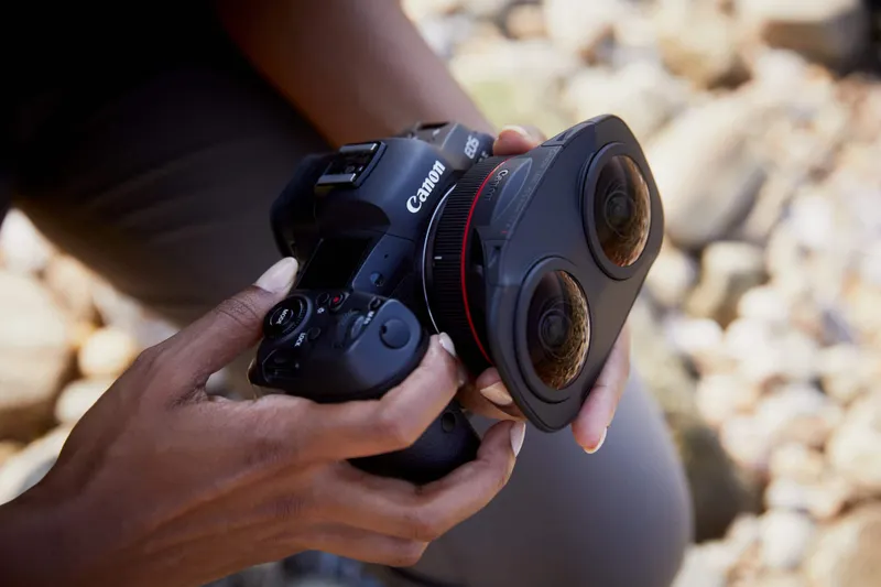 Canon Made A $2K Lens For Shooting 3D VR Video