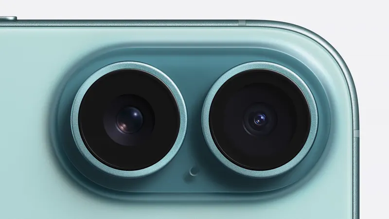The Regular iPhone 16 Can Capture 'Spatial' Photos & Videos Too