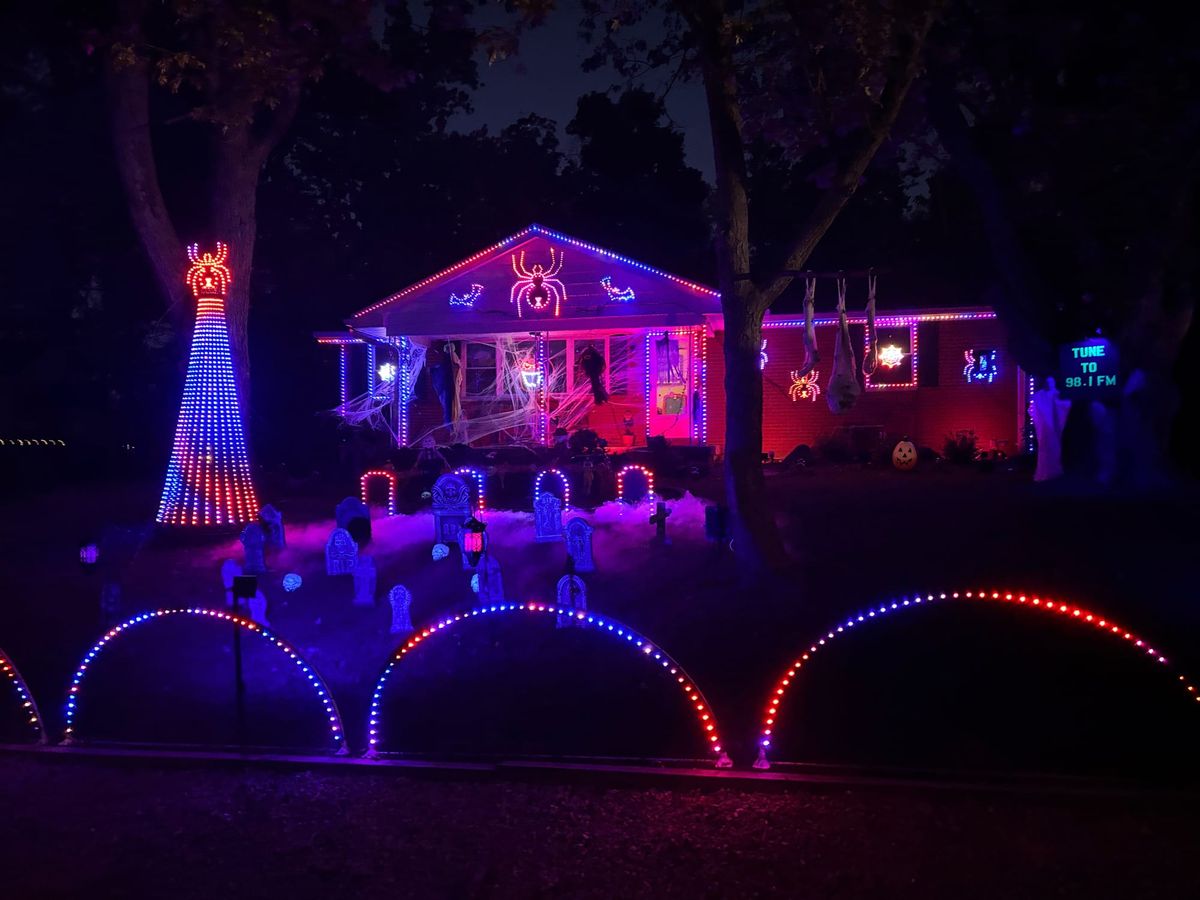 Oxford resident transforms home into a computer-programmed Halloween light show