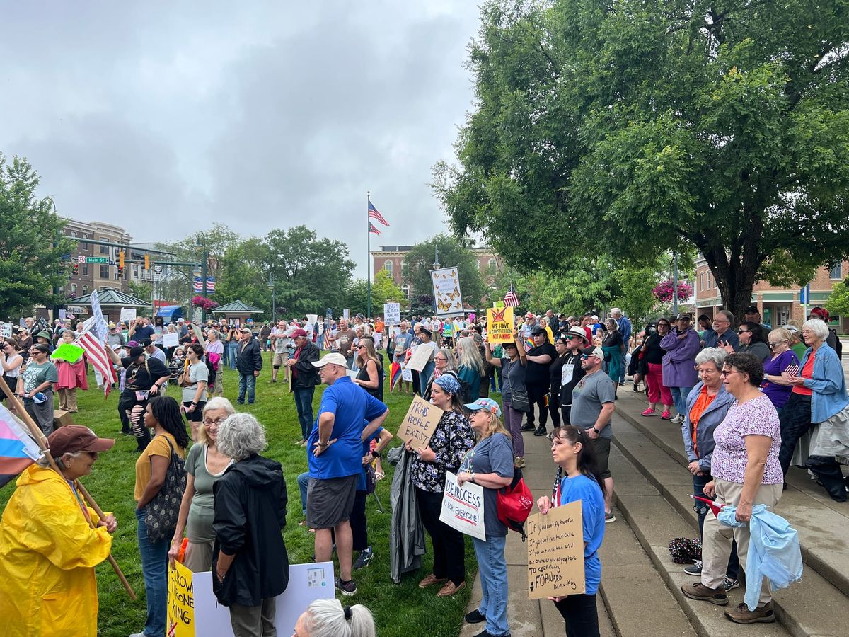 No Kings protest attracts hundreds in Oxford