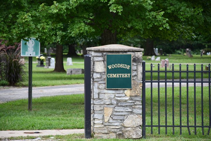 Side to Woodside Cementery