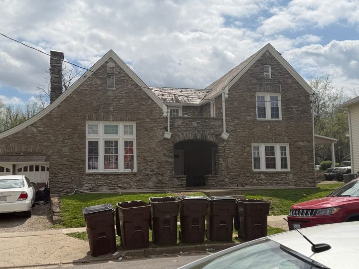 319 E. Vine St., the annex house for Sigma Phi Epsilon