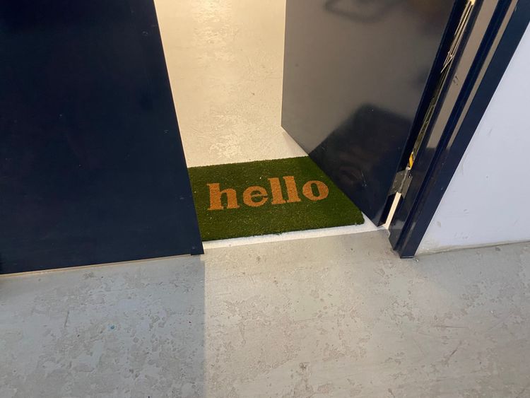 Opening a design candy box at Full Room