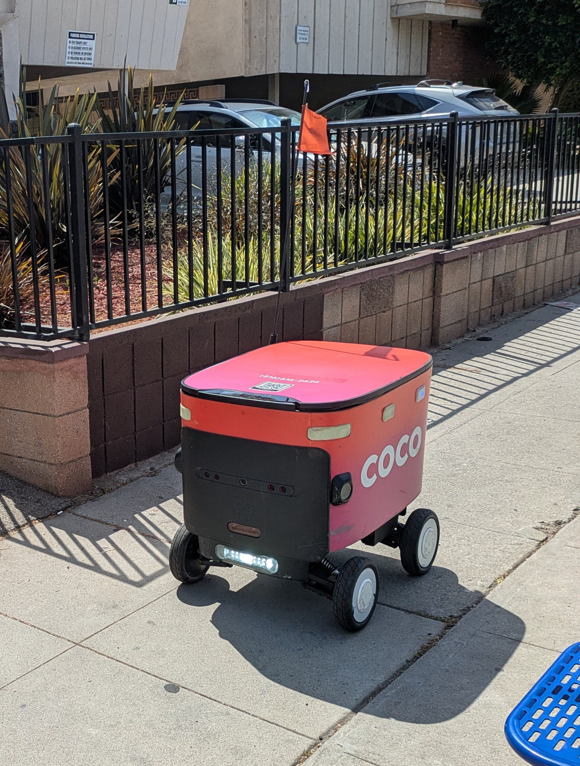 A Coco delivery robot (in Los Angeles, not the Chicago cluster). Photo: Mx. Granger, Wikimedia Commons, CC0.