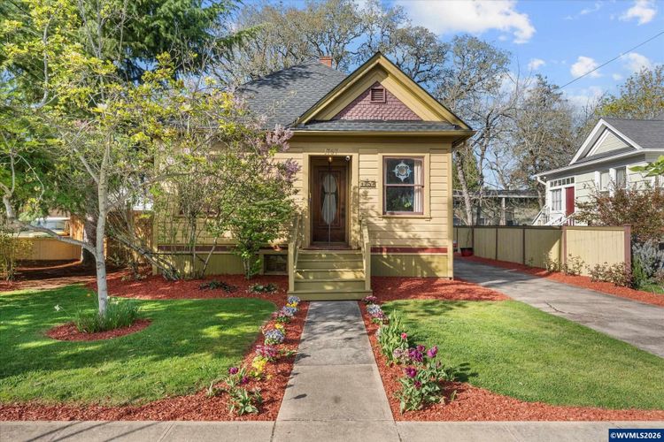 1757 Chemeketa St NE, Salem, Oregon: Historic Charm Near Downtown with Creekside Living