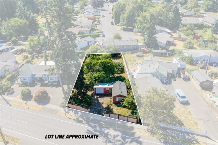 1510 Alder Dr NE, Keizer, OR: An Investor's Dream with Endless Value-Add Potential